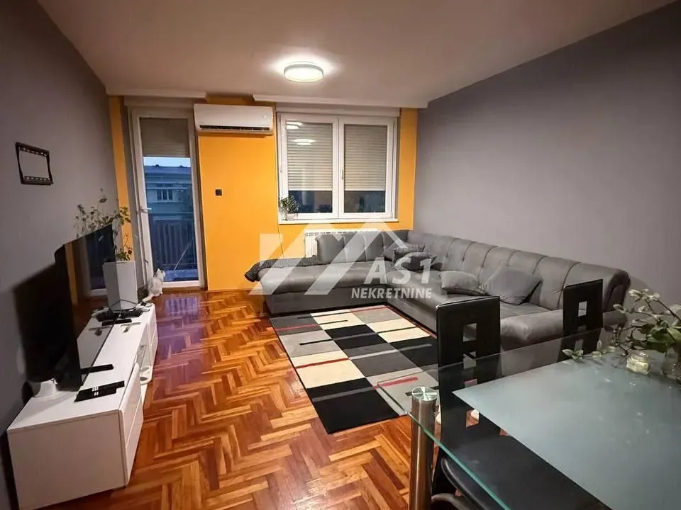 Izdavanje, dvosoban stan, 65m², Rotkvarija, Novi Sad Sve Podlokacije