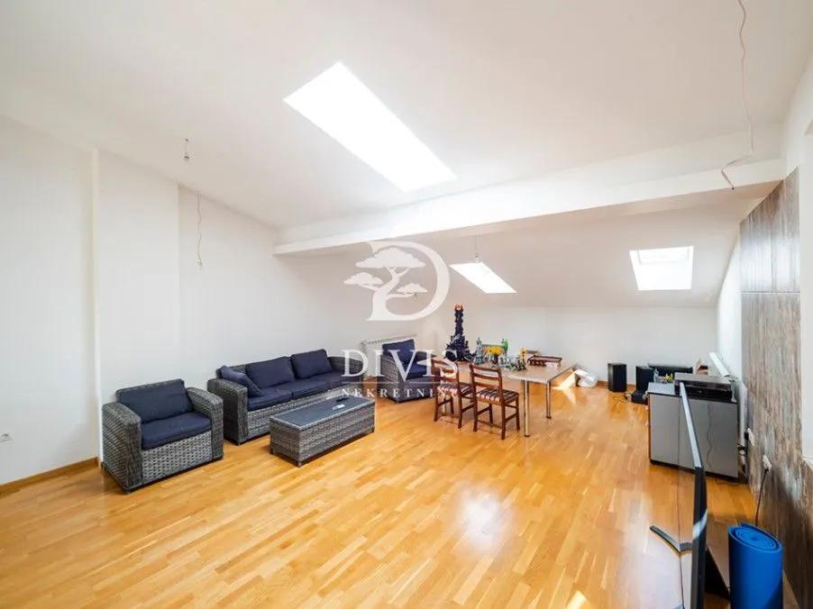 Sale, four bedroom apartment, 165m², Stari Grad, Beograd