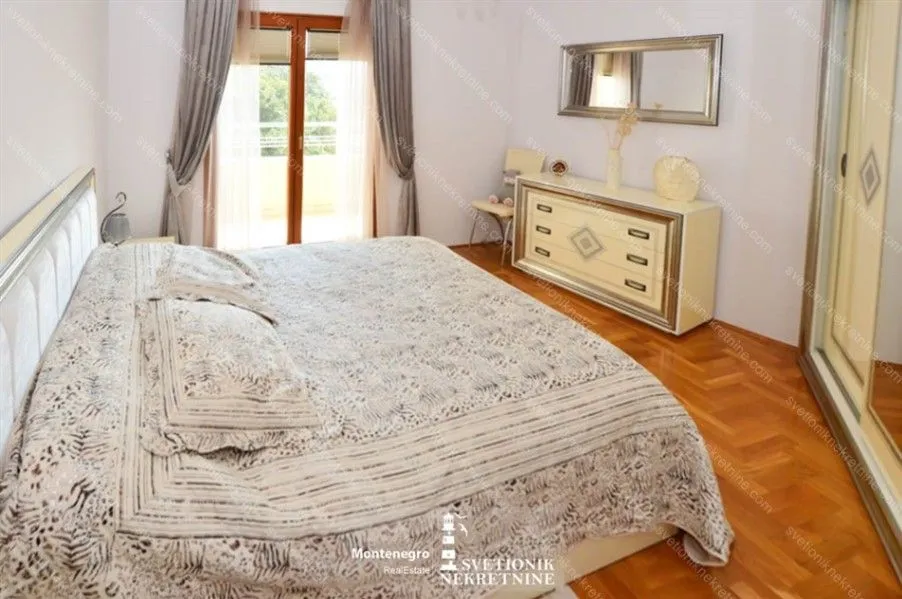 Prodaja, jednosoban stan, 64m², Igalo, Herceg Novi