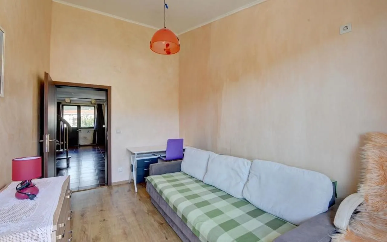 Izdavanje, dvosoban stan, 65m², Sutomore, Bar