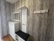 Izdavanje, trosoban stan, 80m², Centar, Novi Sad - image 18