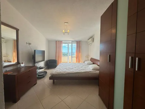 Prodaja, četvorosoban stan, 176m², Petrovac, Budva - image 17