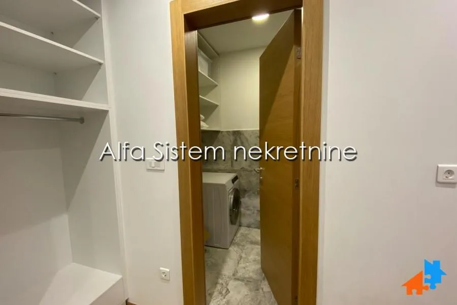 Rent, four bedroom apartment, 194m², Tašmajdan, Palilula Sve Podlokacije