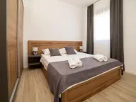 Rent, one bedroom apartment, 41m², Ulcinj, Crna Gora - image 5