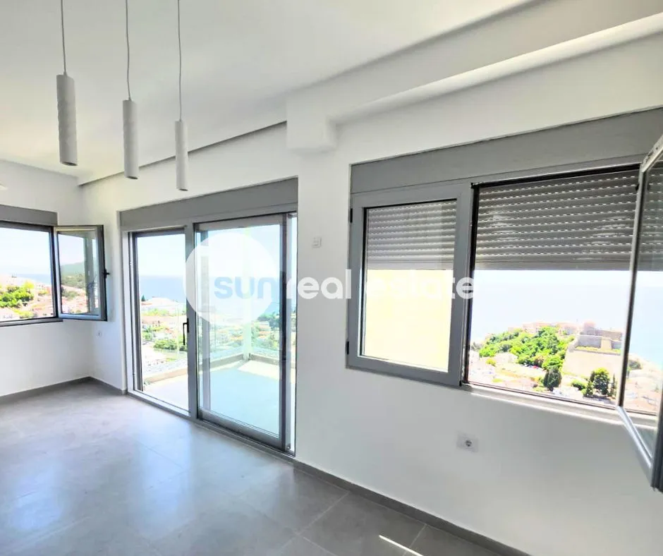 Prodaja, dvosoban stan, 52m², Centar, Ulcinj