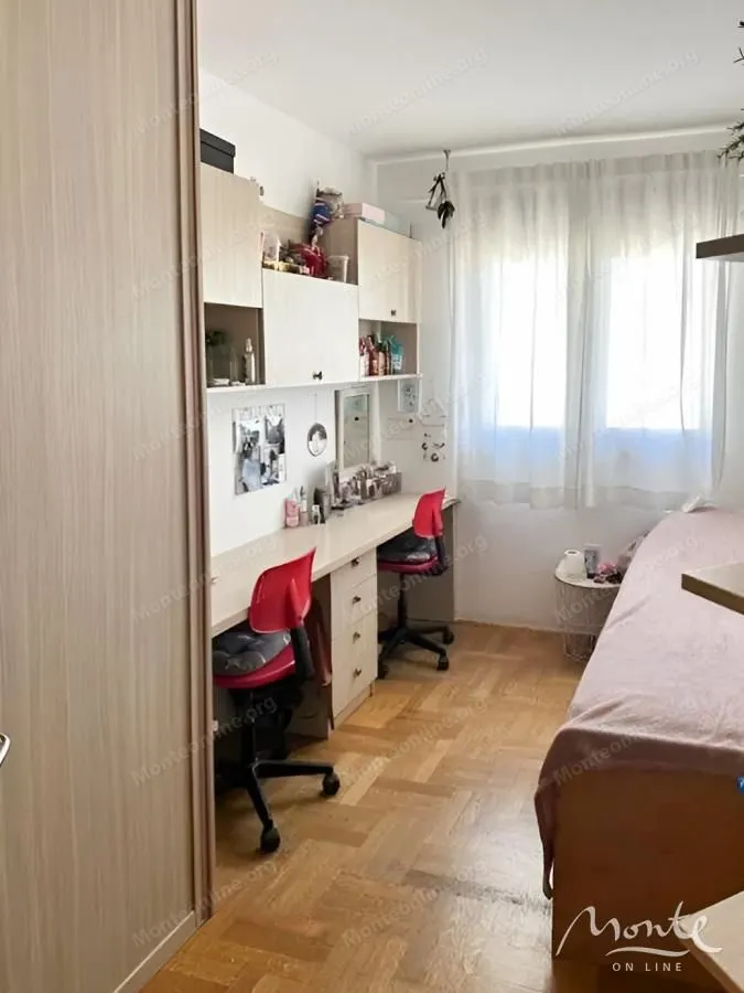 Prodaja, trosoban stan, 81m², Stari Aerodrom, Podgorica