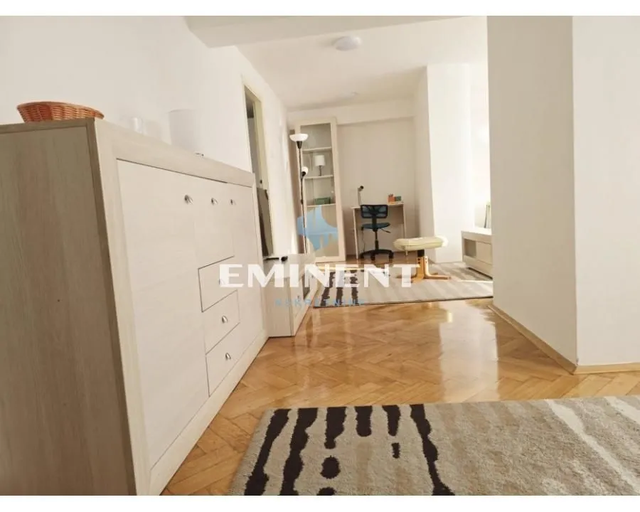 Rent, three bedroom apartment, 90m², Stari Grad, Beograd