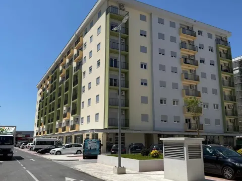 Rent, two bedroom apartment, 66m², Pobrežje, Podgorica - image 10