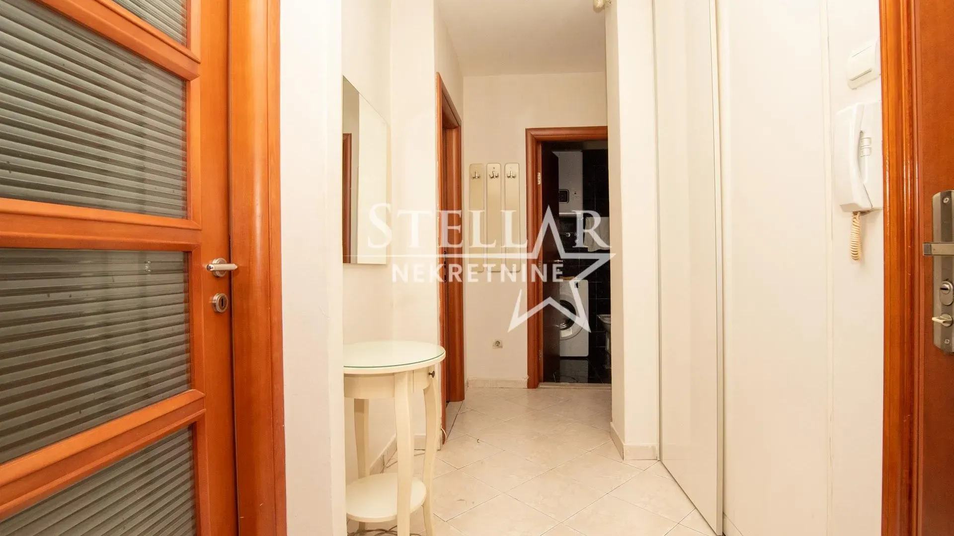 Prodaja, jednosoban stan, 63m², Preko Morače, Podgorica