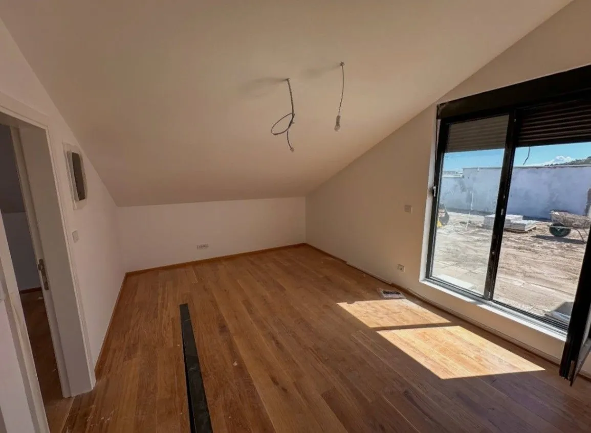 Prodaja, četvorosoban stan, 176m², Zabjelo, Podgorica