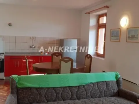 Izdavanje, četvorosoban stan, 80m², Sremska Kamenica, Petrovaradin - image 9