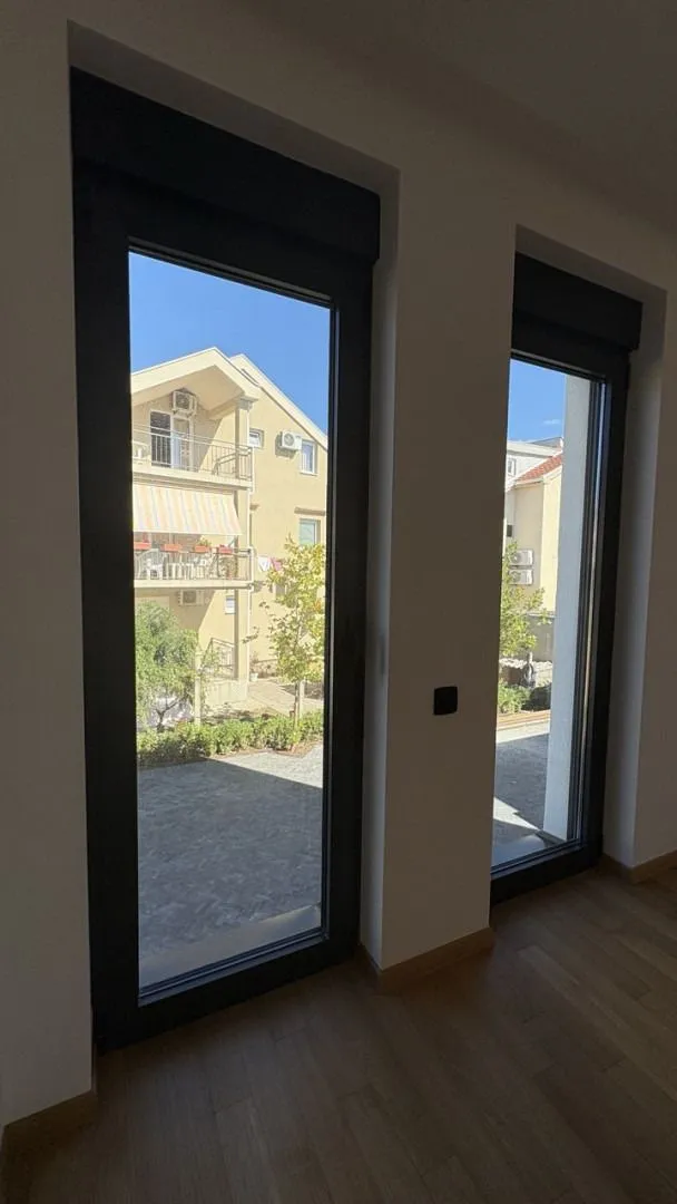 Sale, two bedroom apartment, 6177m², Tivat, Crna Gora