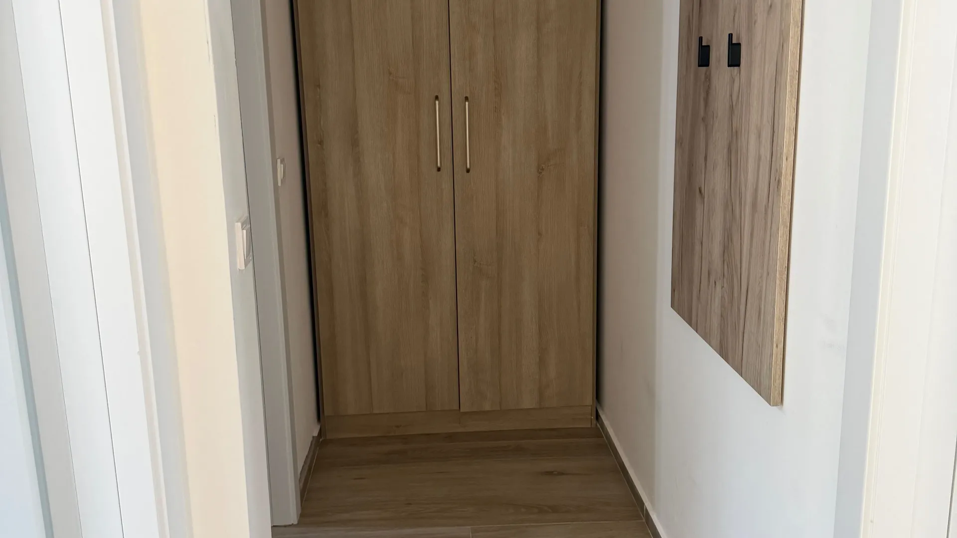 Izdavanje, jednosoban stan, 42m², Bonići, Tivat