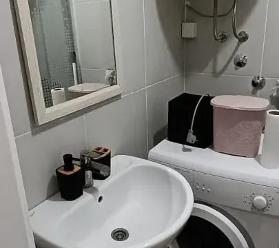 Izdavanje, dvosoban stan, 45m², Niš, Srbija - image 12