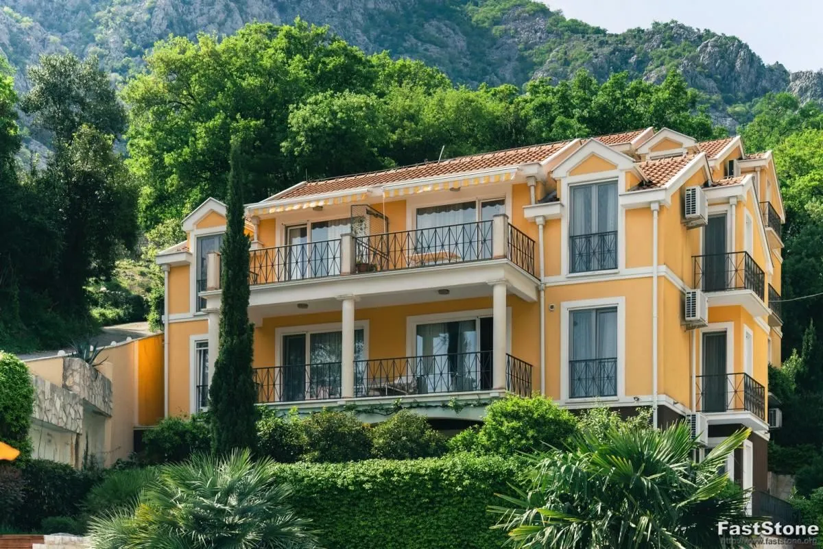 Prodaja, dvosoban stan, 63m², Orahovac, Kotor