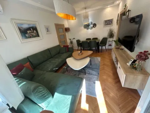Prodaja, dvosoban stan, 74m², Centar, Podgorica