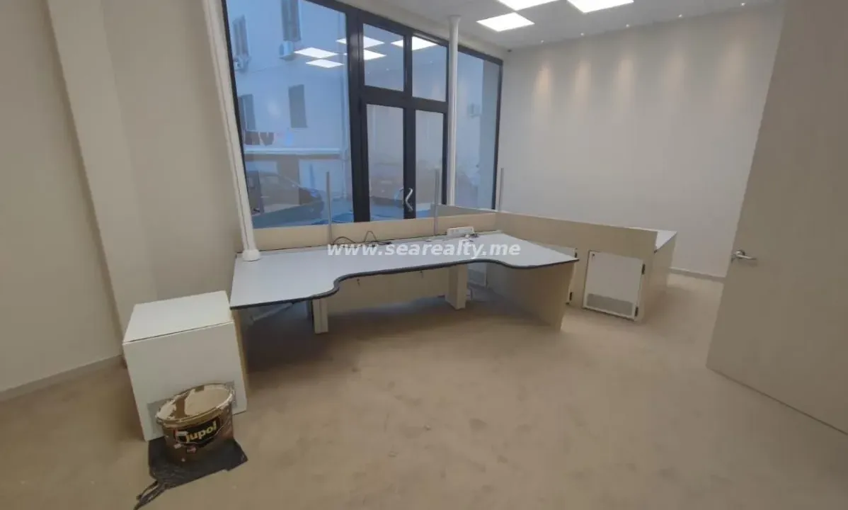 Rent, office space, 220m², Centar, Tivat