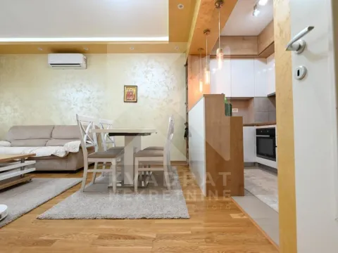 Izdavanje, dvosoban stan, 64m², City Kej, Podgorica - image 2