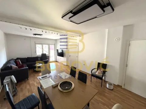 Izdavanje, trosoban stan, 100m², Autokomanda, Voždovac Sve Podlokacije - image 4