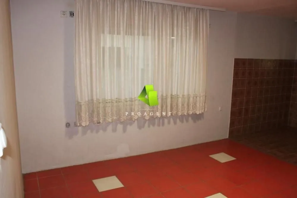 Rent, office space, 1500m², Crveni Krst, Niš