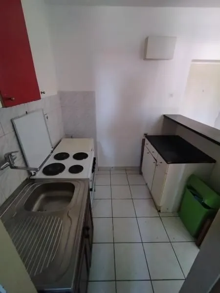 Izdavanje, dvosoban stan, 37m², Sajmište, Novi Sad