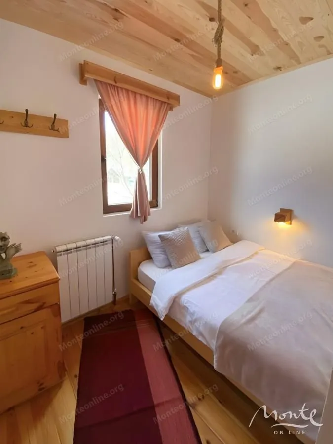 Sale, office space, 300m², Kolašin, Crna Gora