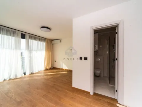 Sale, house, 225m², Gornja Gorica, Podgorica - image 17