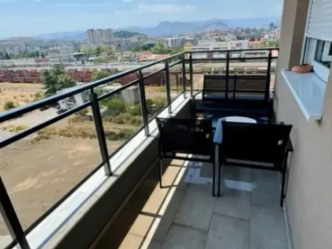 Izdavanje, dvosoban stan, 66m², Stari Aerodrom, Podgorica - image 10