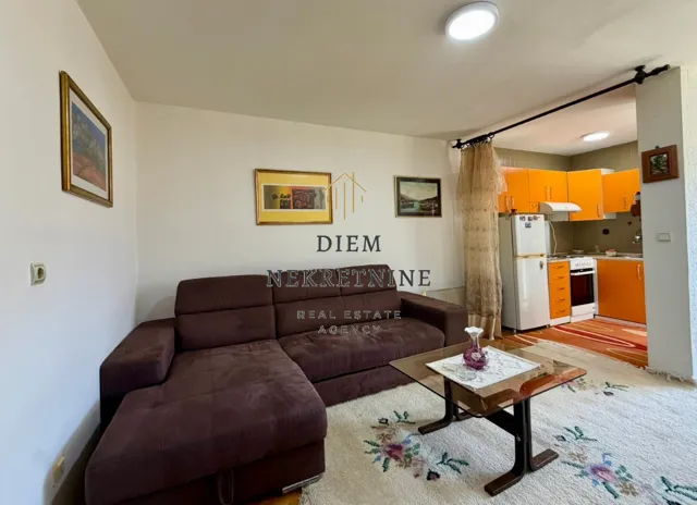 Rent, studio apartment, 32m², Makedonsko naselje, Bar