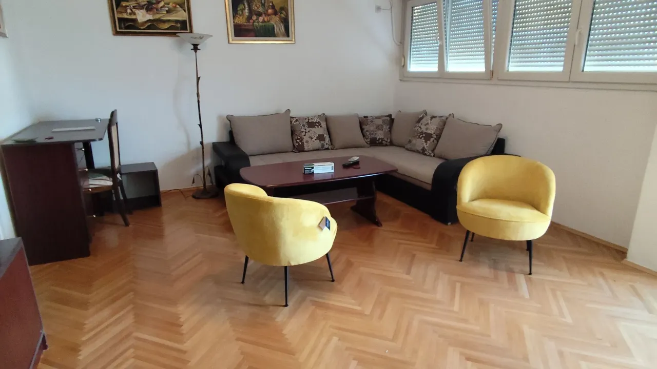 Izdavanje, jednosoban stan, 58m², Centar, Podgorica