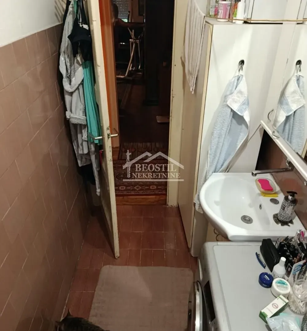 Sale, two bedroom apartment, 56m², Vračar Sve Podlokacije, Beograd