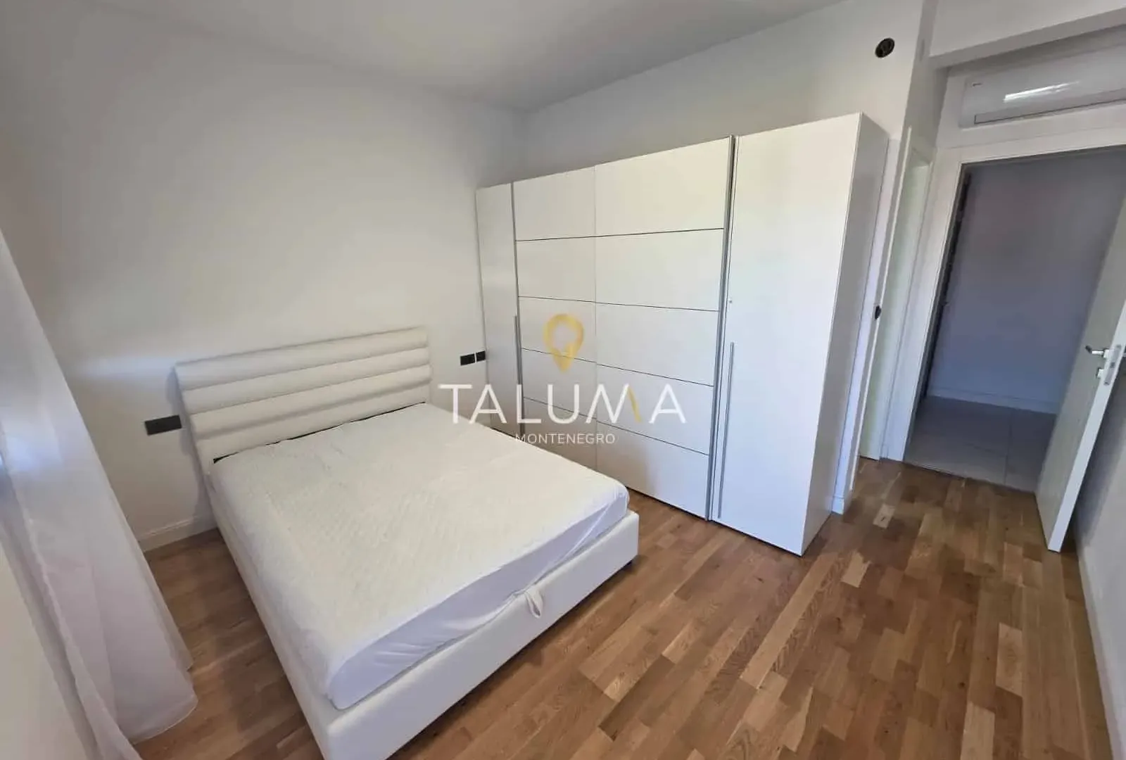 Izdavanje, trosoban stan, 130m², Dalmatinska ulica, Podgorica
