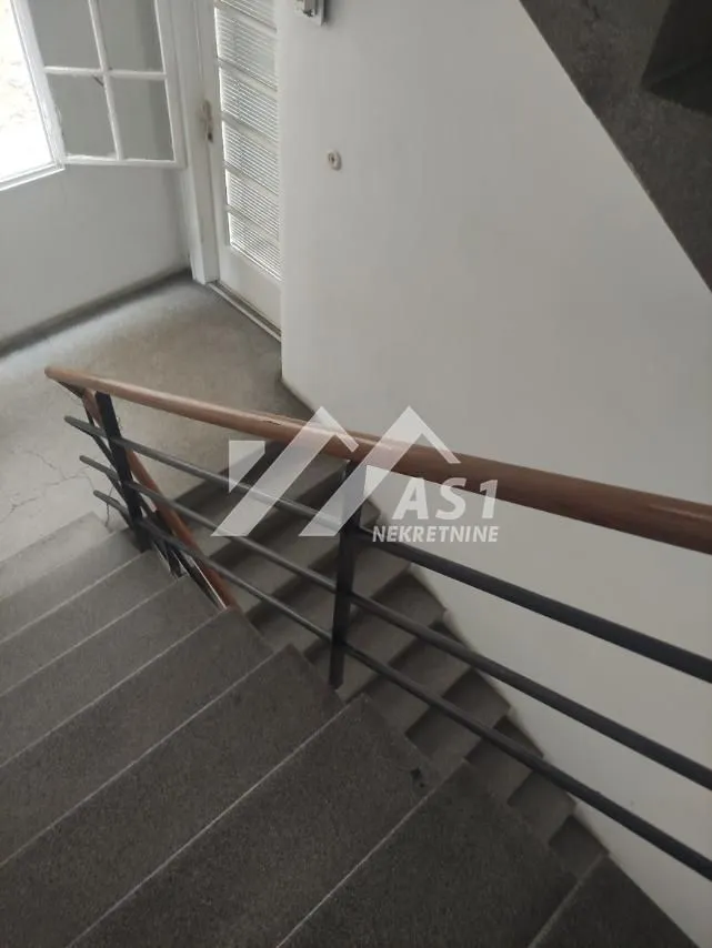 Prodaja, trosoban stan, 80m², Centar, Novi Sad