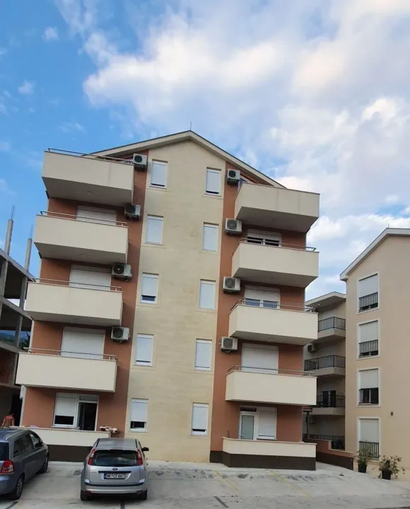 Rent, one bedroom apartment, 47m², Igalo, Herceg Novi