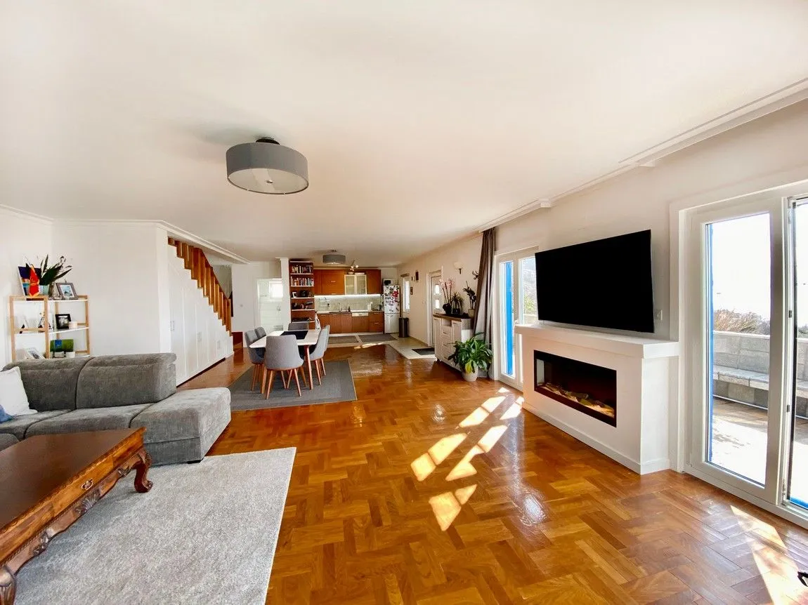 Sale, house, 250m², Blizikuće, Budva