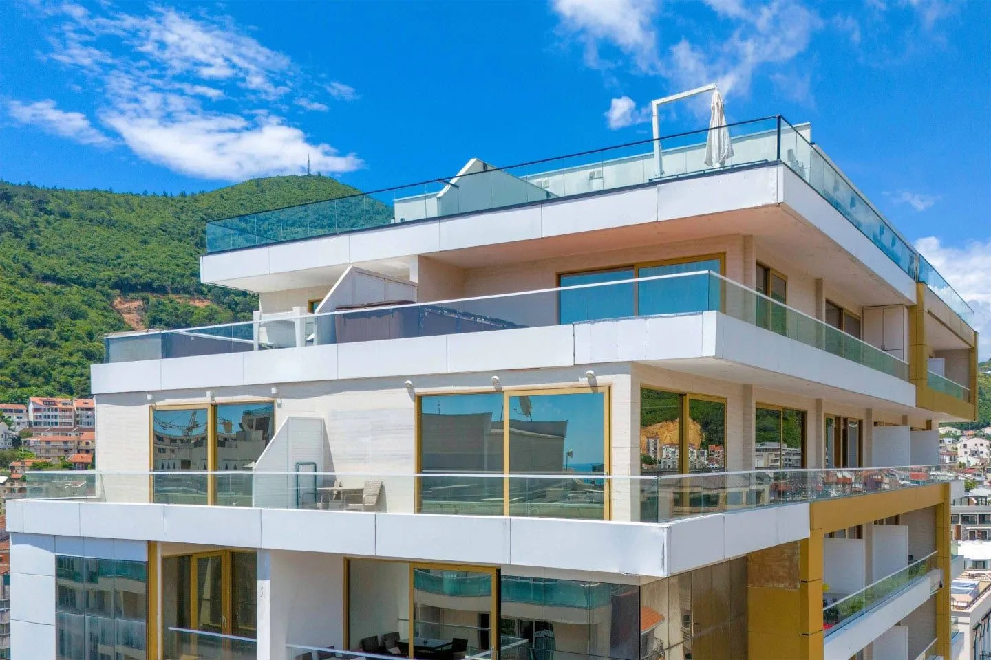 Sale, two bedroom apartment, 210m², Budva, Crna Gora