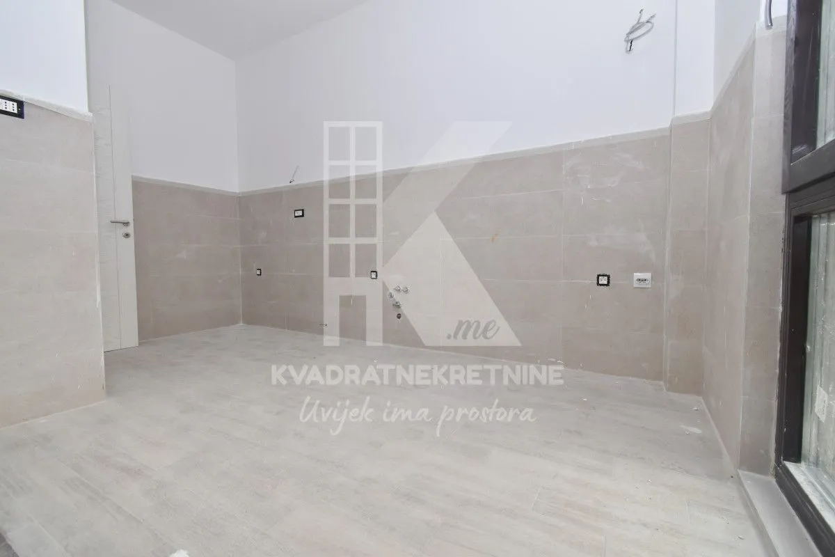 Prodaja, trosoban stan, 132m², Gornja Gorica, Podgorica