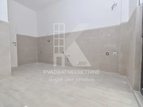 Prodaja, trosoban stan, 132m², Gornja Gorica, Podgorica - image 2