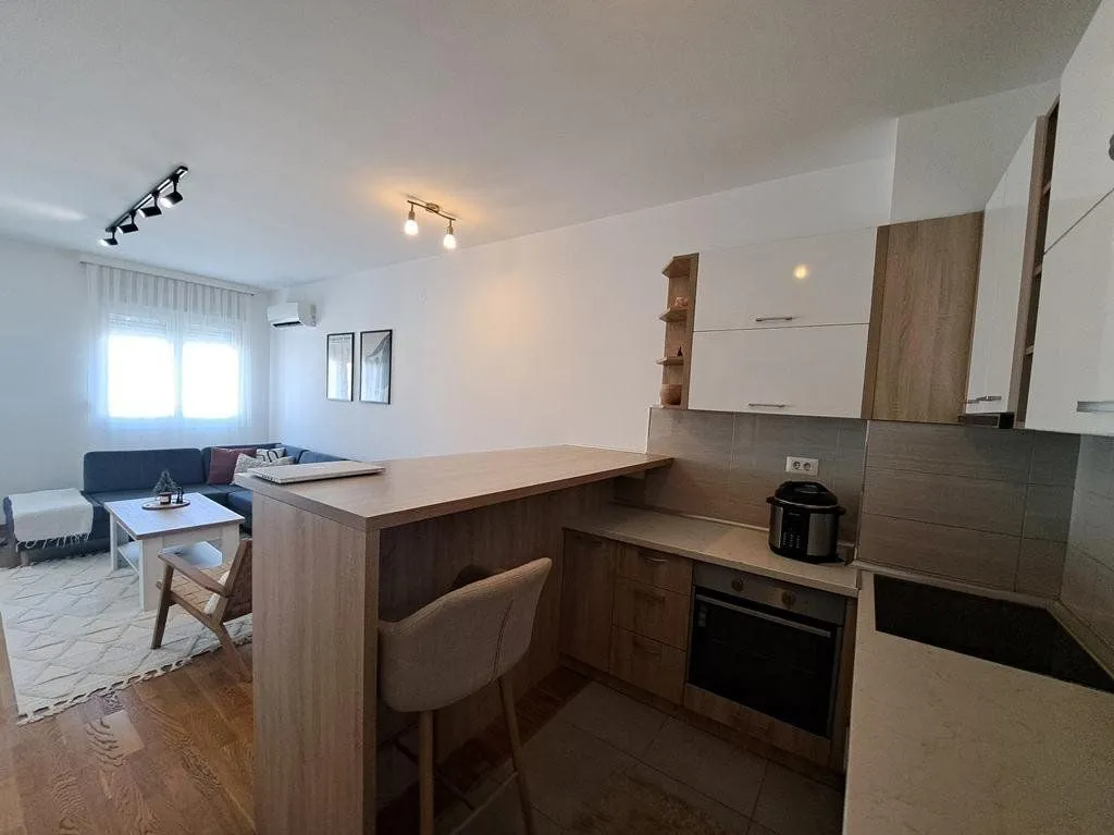 Izdavanje, dvosoban stan, 70m², City Kvart, Podgorica