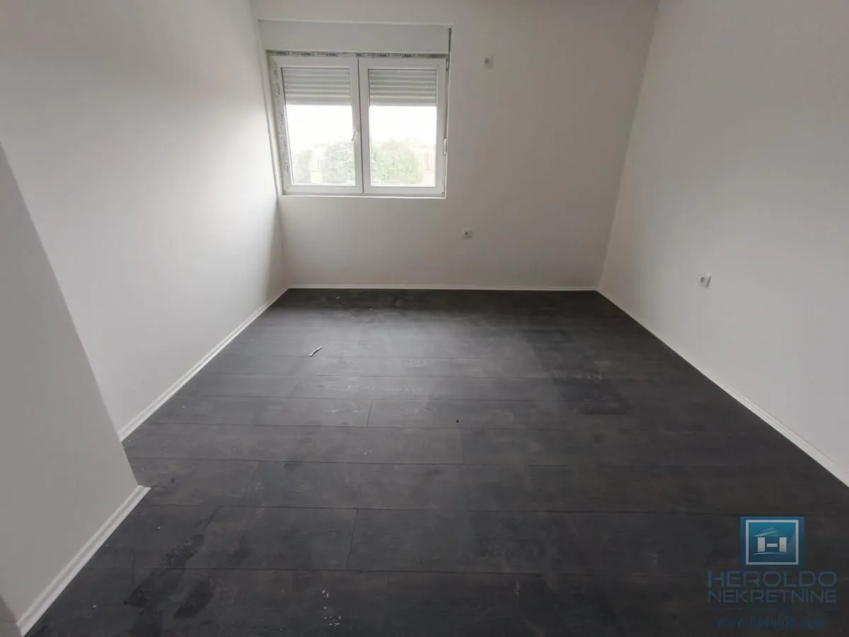 Prodaja, dvosoban stan, 60m², Tabane, Jagodina