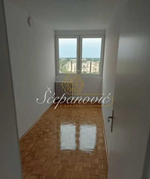 Prodaja, dvosoban stan, 61m², Bulevar Oslobodjenja, Novi Sad Sve Podlokacije