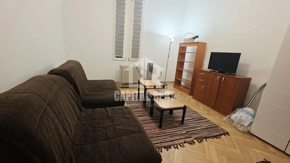 Izdavanje, jednosoban stan, 30m², Senjak, Beograd