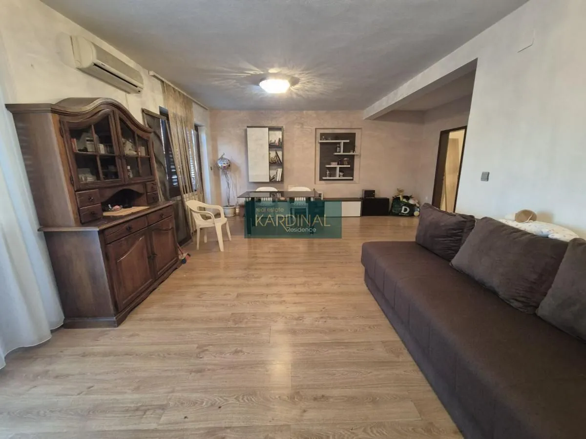 Prodaja, kuća, 298m², Budžino brdo, Jagodina