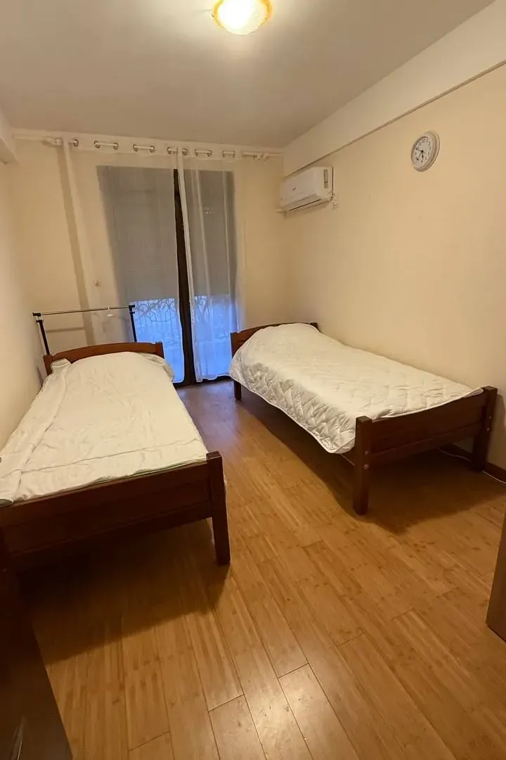 Izdavanje, dvosoban stan, 68m², Podmaine, Budva