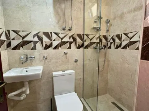 Izdavanje, poslovni prostor, 75m², Savski Venac, Beograd - image 8