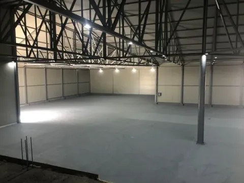 Izdavanje, poslovni prostor, 1700m², Zemun Sve Podlokacije, Beograd - image 3