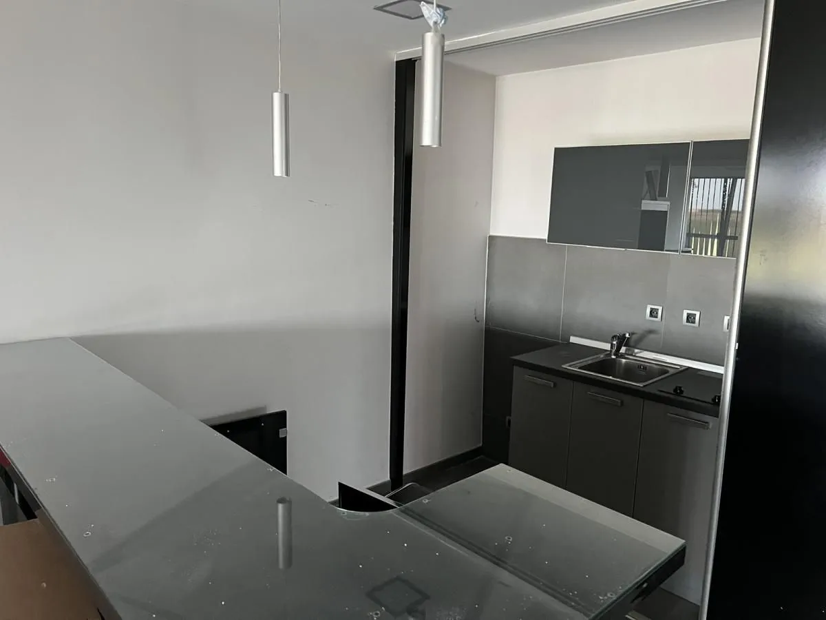 Rent, office space, 300m², Zemun Sve Podlokacije, Beograd
