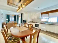 Izdavanje, kuća, 125m², Lazi, Budva - image 5