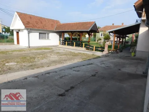 Izdavanje, poslovni prostor, 150m², Petrovac, Kragujevac - image 3