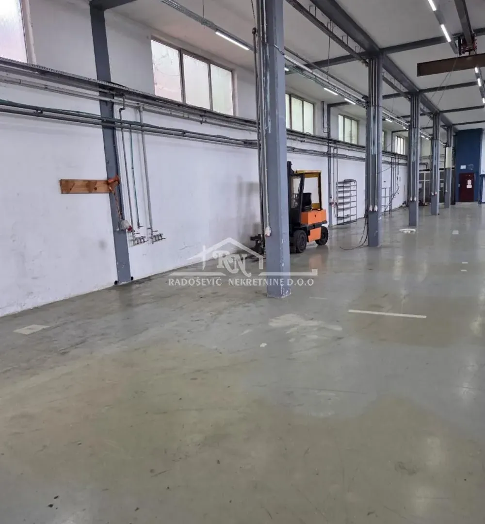 Izdavanje, poslovni prostor, 1019m², Šimanovci, Pećinci